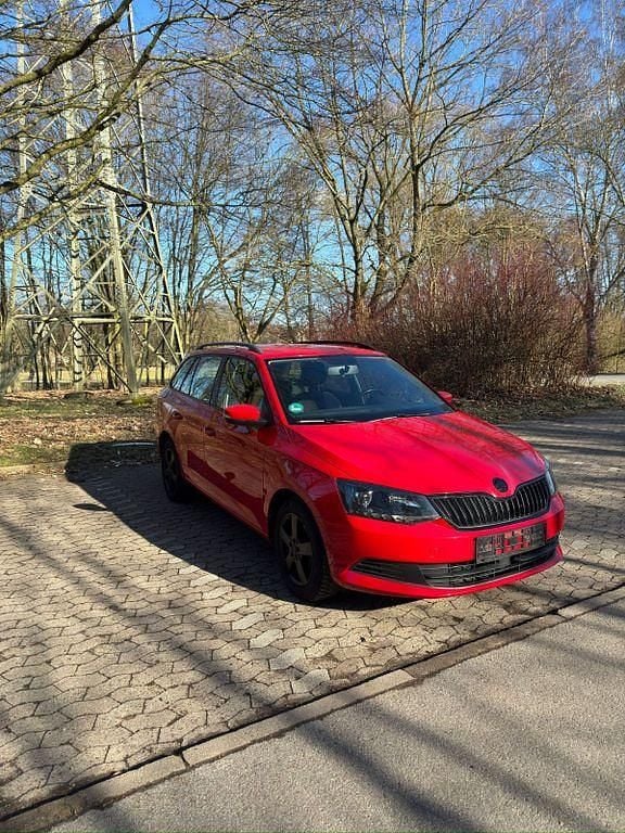 Gebraucht Skoda Fabia Ambition 95 PS (69 kW) 2018 Rot Kombi