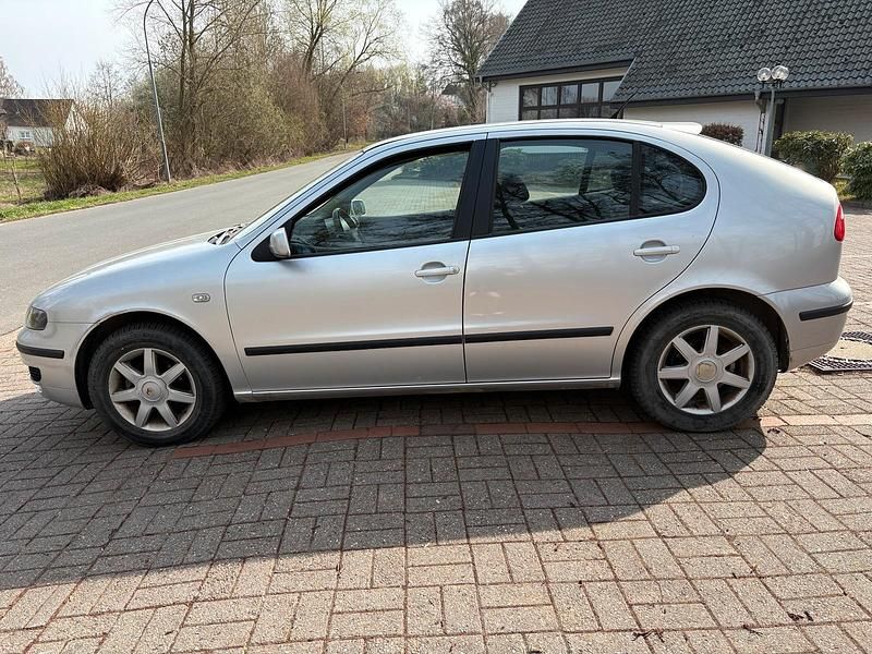 Gebraucht Seat Leon 101 PS (74 kW) 2003 Silber Kleinwagen