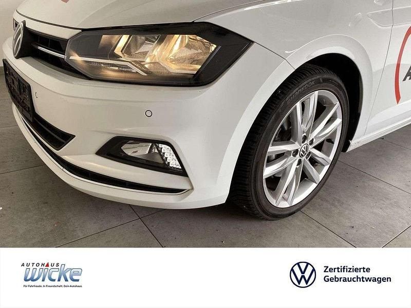Weiß Gebraucht 2021 VW Polo Highline Limousine | 15.480 € (Guter Preis) - Bild 1/4