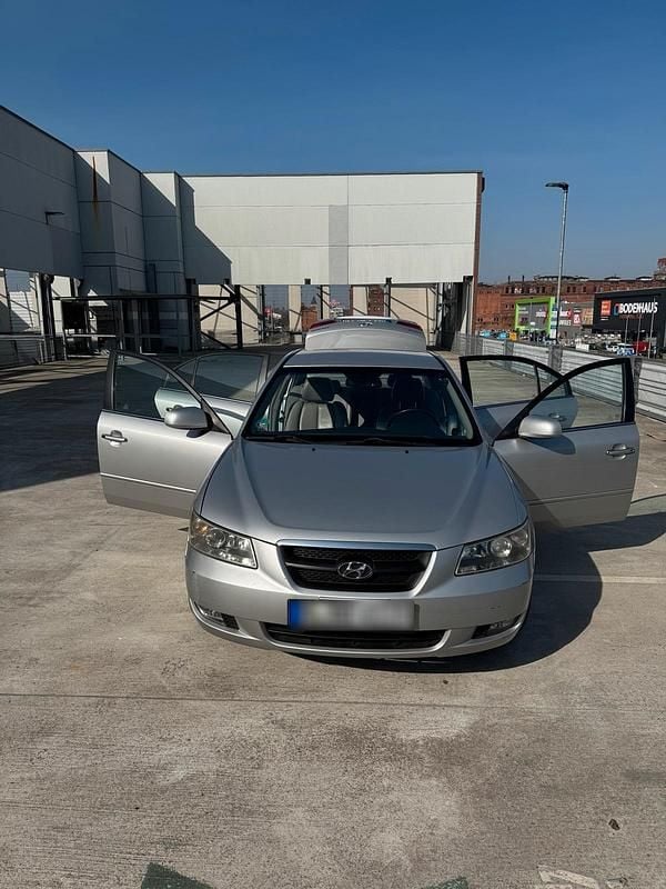 Gebraucht Hyundai Sonata 162 PS (119 kW) 2006 Silber Limousine
