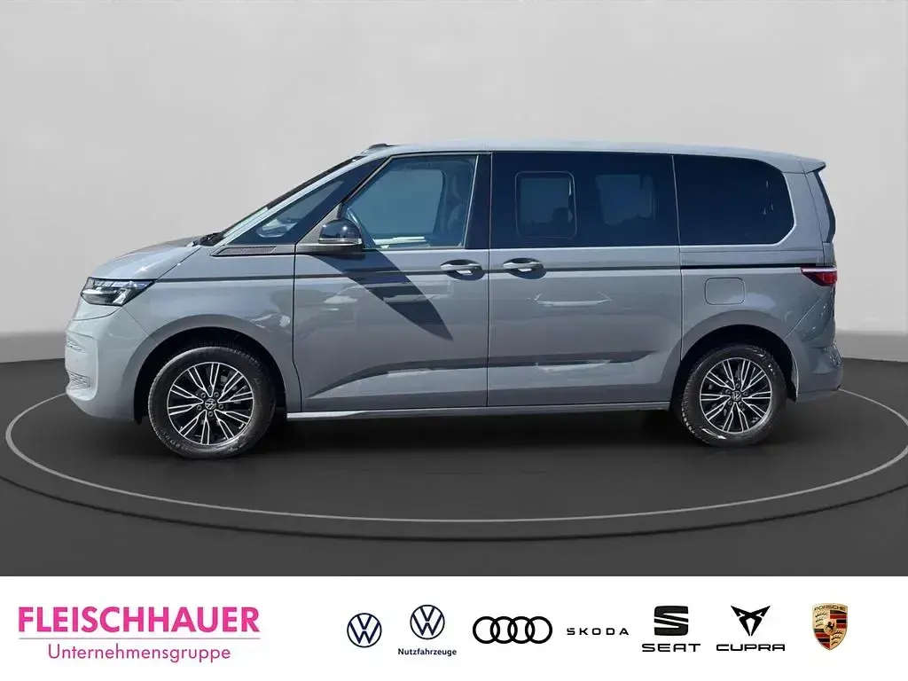 Usado VW Multivan Basis 136 HP (100 kW) 2023 Cinzento Monovolume