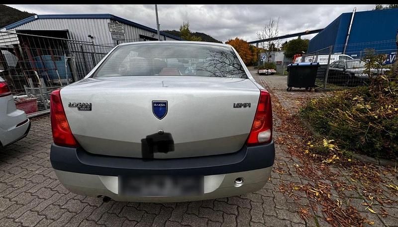 Gebraucht Dacia Logan 87 PS (63 kW) 2005 Gold Limousine