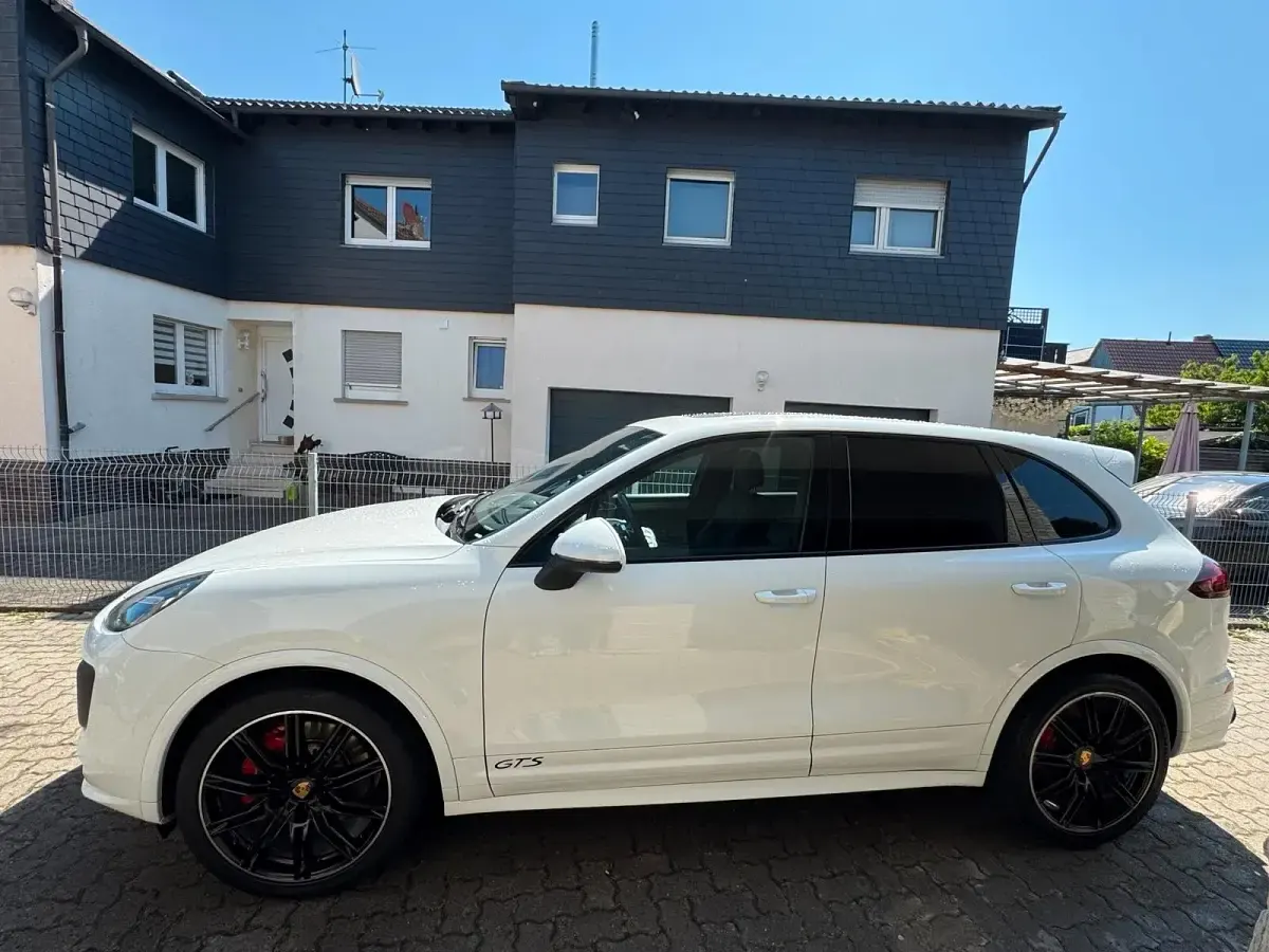 Gebraucht Porsche Cayenne 441 PS (324 kW) 2016 Weiß SUV