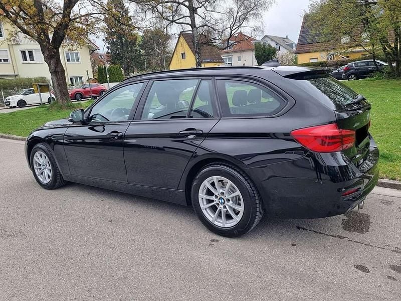 Używany BMW 320 190 KM (139 kW) 2018 Czarny Kombi