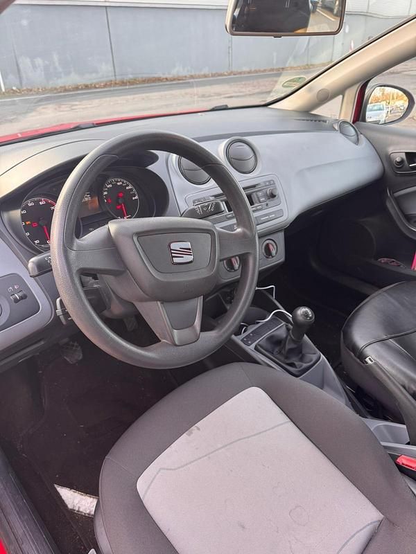 Gebraucht Seat Ibiza 100 PS (73 kW) 2013 Rot Kleinwagen
