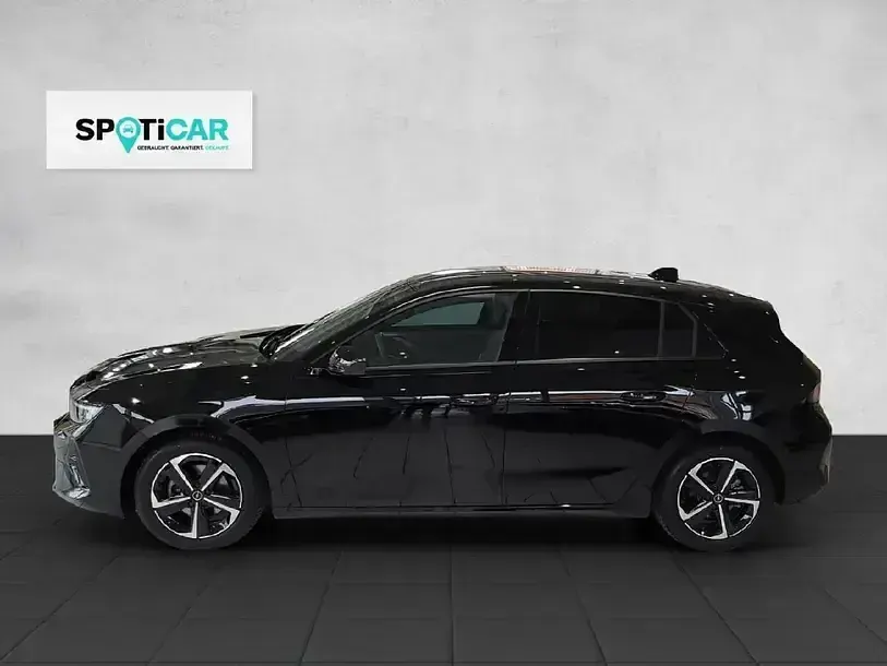 Gebraucht Opel Astra 131 PS (96 kW) 2024 Schwarz Kleinwagen