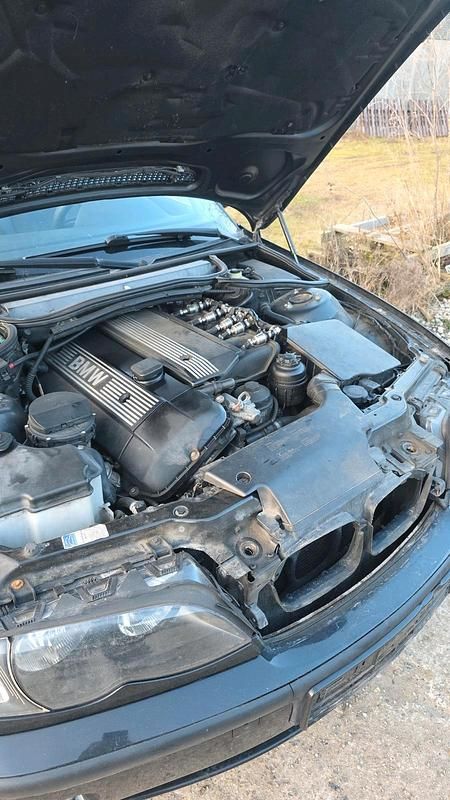 Gebraucht BMW 320 Lifestyle 170 PS (125 kW) 2003 Schwarz Limousine