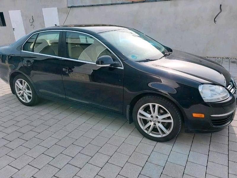Gebraucht VW Jetta 140 PS (102 kW) 2008 Schwarz Limousine