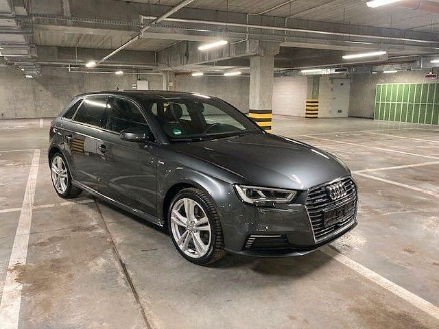 Gebraucht Audi A3 Sportback e-tron Sport 150 PS (110 kW) 2020 Grau Kleinwagen