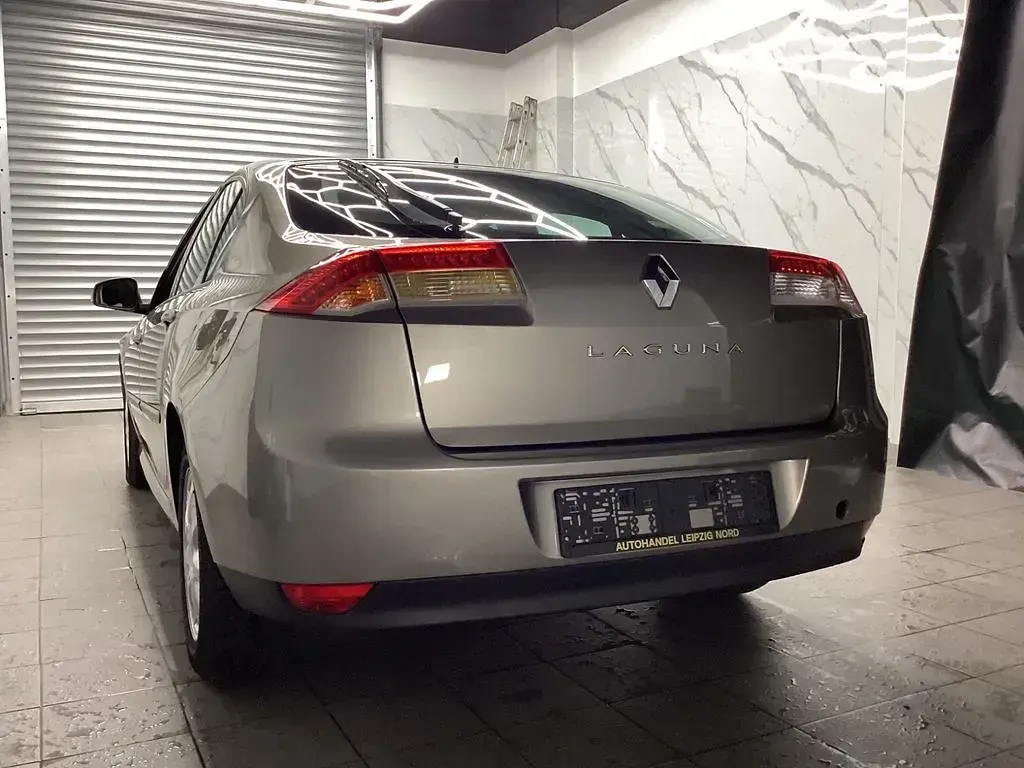 Gebraucht Renault Laguna III Expression 110 PS (80 kW) 2008 Braun Limousine