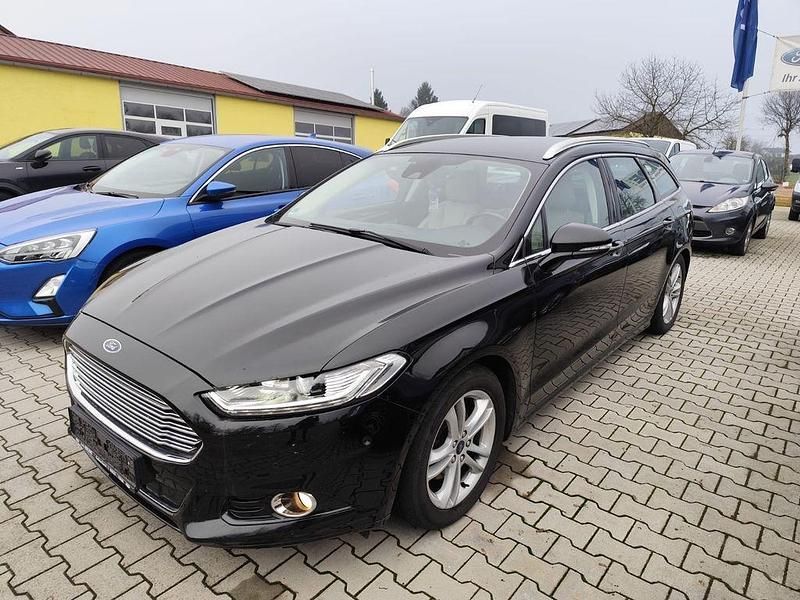 Schwarz Gebraucht 2018 Ford Mondeo Titanium Limousine | 13.590 € (Fairer Preis) - Bild 1/4