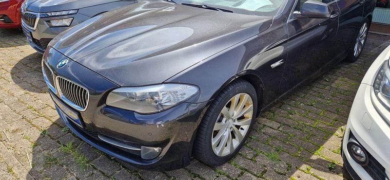 Grau Gebraucht 2013 BMW 530 Kombi | 11.500 € (Guter Preis) - Bild 1/3
