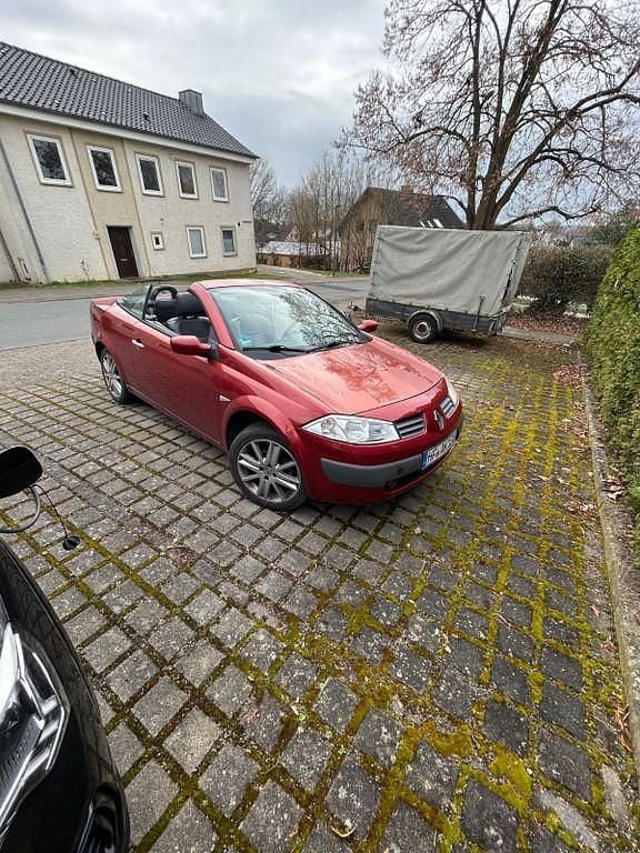 Gebraucht Renault Mégane Cabriolet Authentique 113 PS (83 kW) 2004 Rot Cabrio