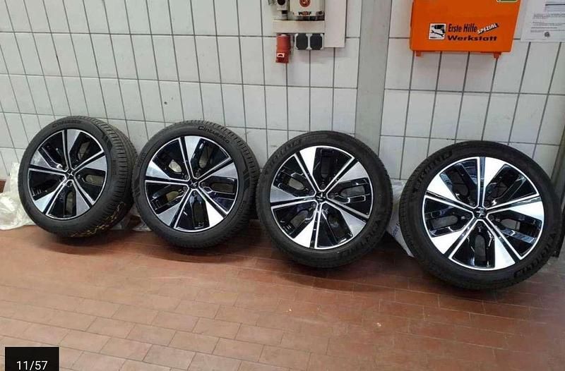 Gebraucht Polestar 2 300 kW (408 PS) 2023 Onyx black Kleinwagen