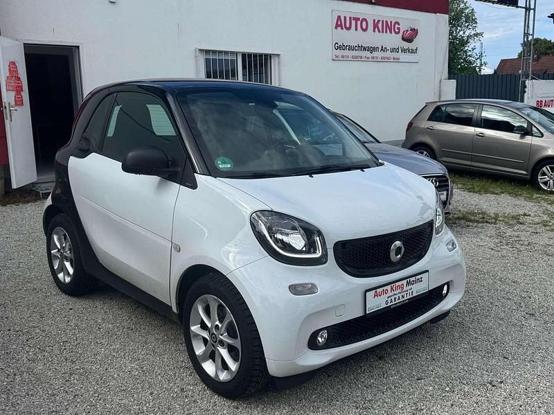 Nachtschwarz Gebraucht 2017 Smart ForTwo Coupé Basis Kleinwagen | 7.898 € (Fairer Preis) - Bild 1/4