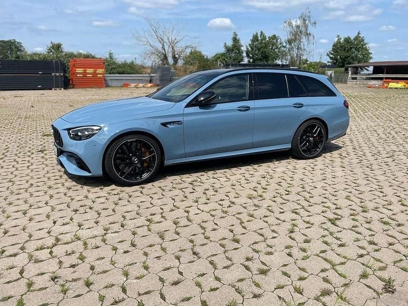 Gebraucht Mercedes E63S AMG AMG 612 PS (450 kW) 2022 Blau Limousine