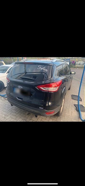 Gebraucht Ford Kuga Titanium 179 PS (131 kW) 2015 Schwarz SUV