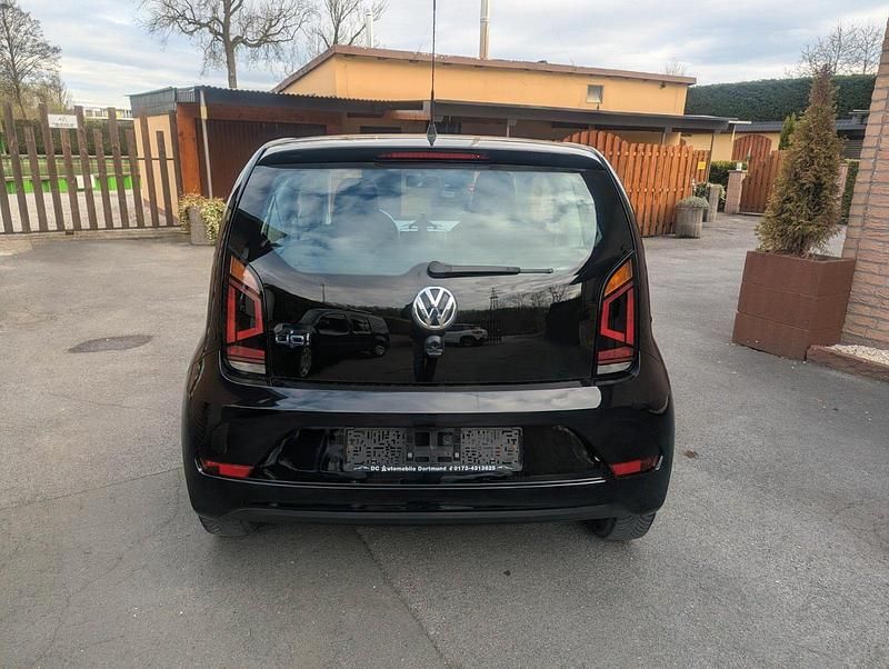 Second-hand VW up! 60 CP (44 kW) 2019 Negru Hatchback