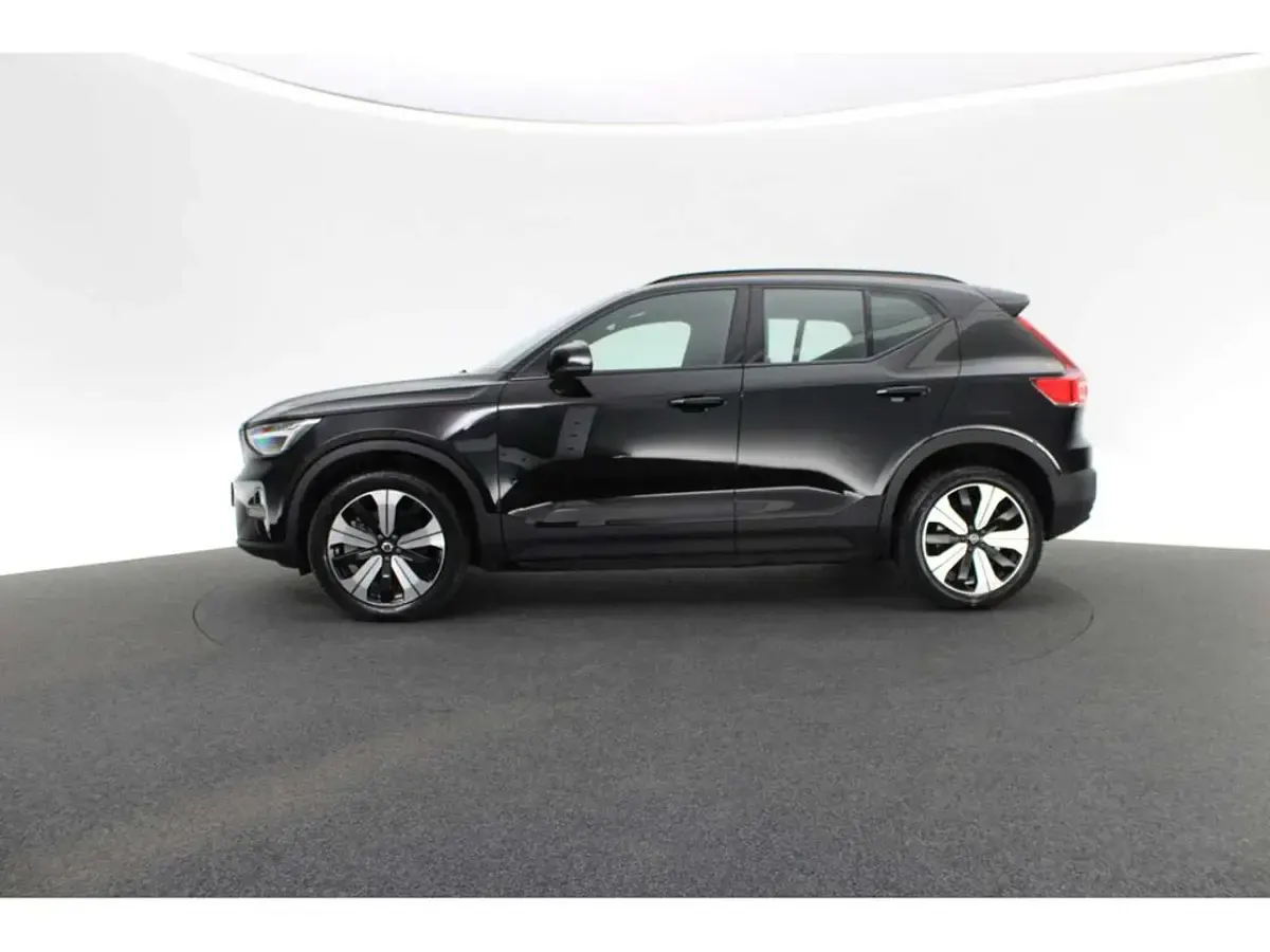 Gebraucht Volvo XC40 Core 169 kW (231 PS) 2023 Schwarz SUV