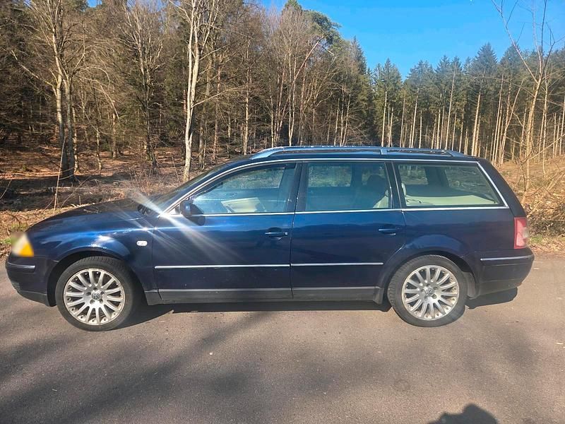 Gebraucht VW Passat Highline 163 PS (119 kW) 2003 Blau Kombi