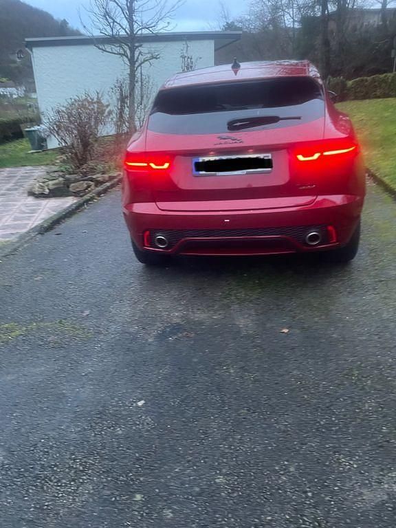 Gebraucht Jaguar E-Pace R-Dynamic 300 PS (220 kW) 2020 Rot SUV
