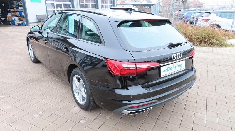 Gebraucht Audi A4 Sport 150 PS (110 kW) 2022 Schwarz Kombi