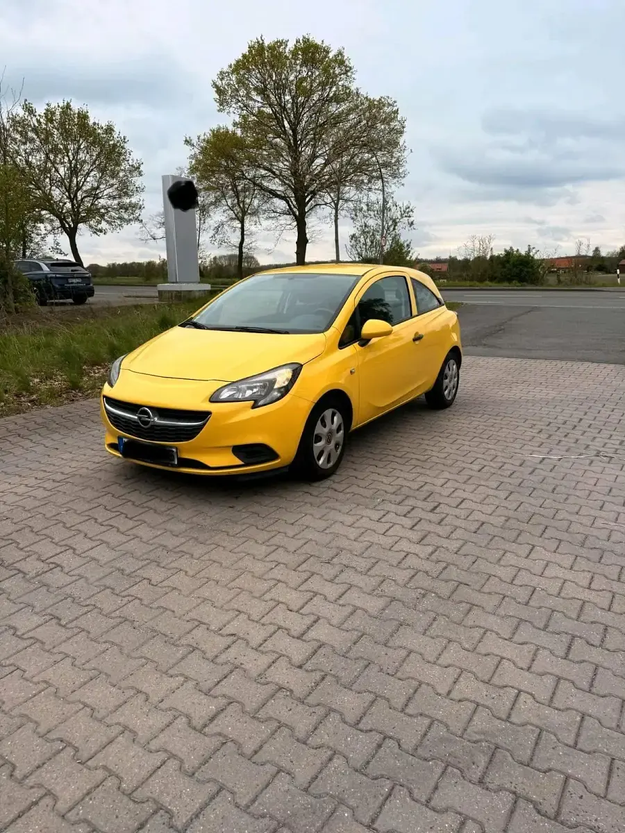 Usado Opel Corsa 75 HP (55 kW) 2016 Andere farben Citadino