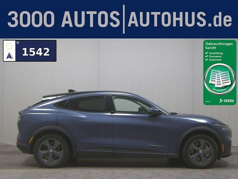 Infinite blue metallic Gebraucht 2021 Ford Mustang Mach-E SUV | 22.780 € (Guter Preis) - Bild 1/4