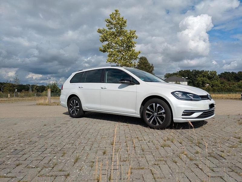 Weiß Gebraucht 2019 VW Golf VII IQ Drive Kombi | 21.000 € (Fairer Preis) - Bild 1/4