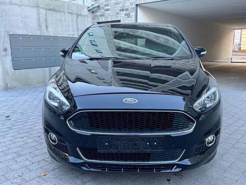 Gebraucht Ford S-MAX ST-Line 190 PS (139 kW) 2019 Schwarz Van / Kleinbus
