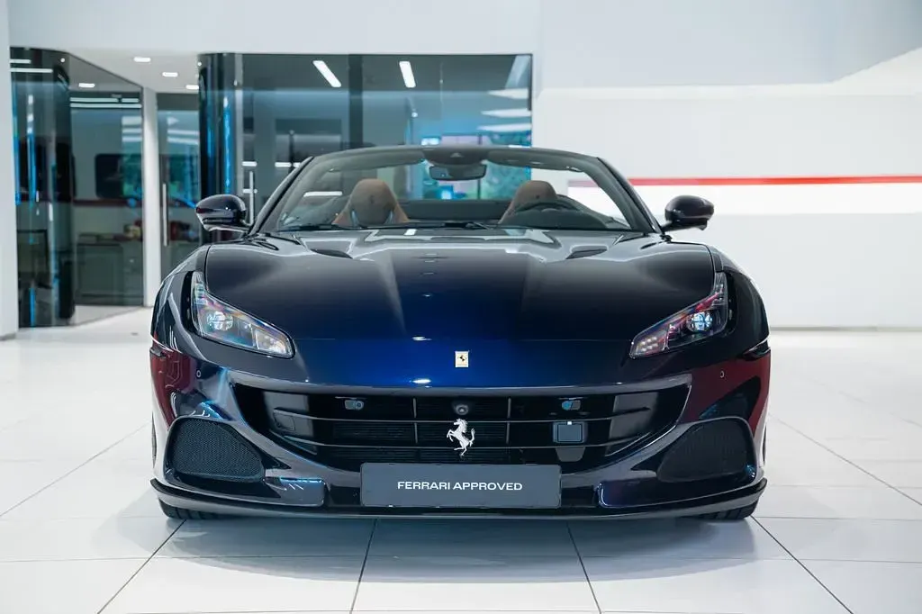 Gebraucht Ferrari Portofino 620 PS (456 kW) 2023 Blau Cabrio