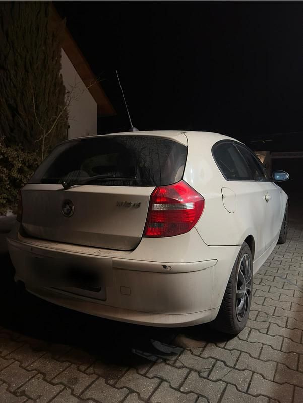 Weiß Gebraucht 2008 BMW 118 Coupé Coupé | 2.999 € (Superpreis) - Bild 1/4