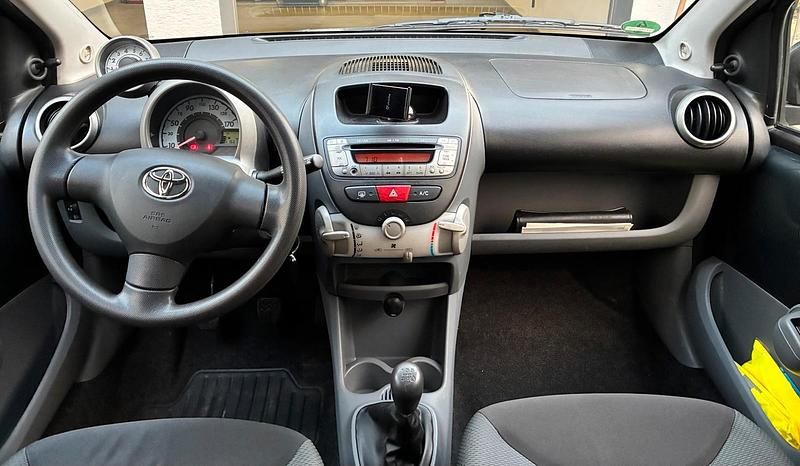Gebraucht Toyota Aygo 2005 Grau Kleinwagen