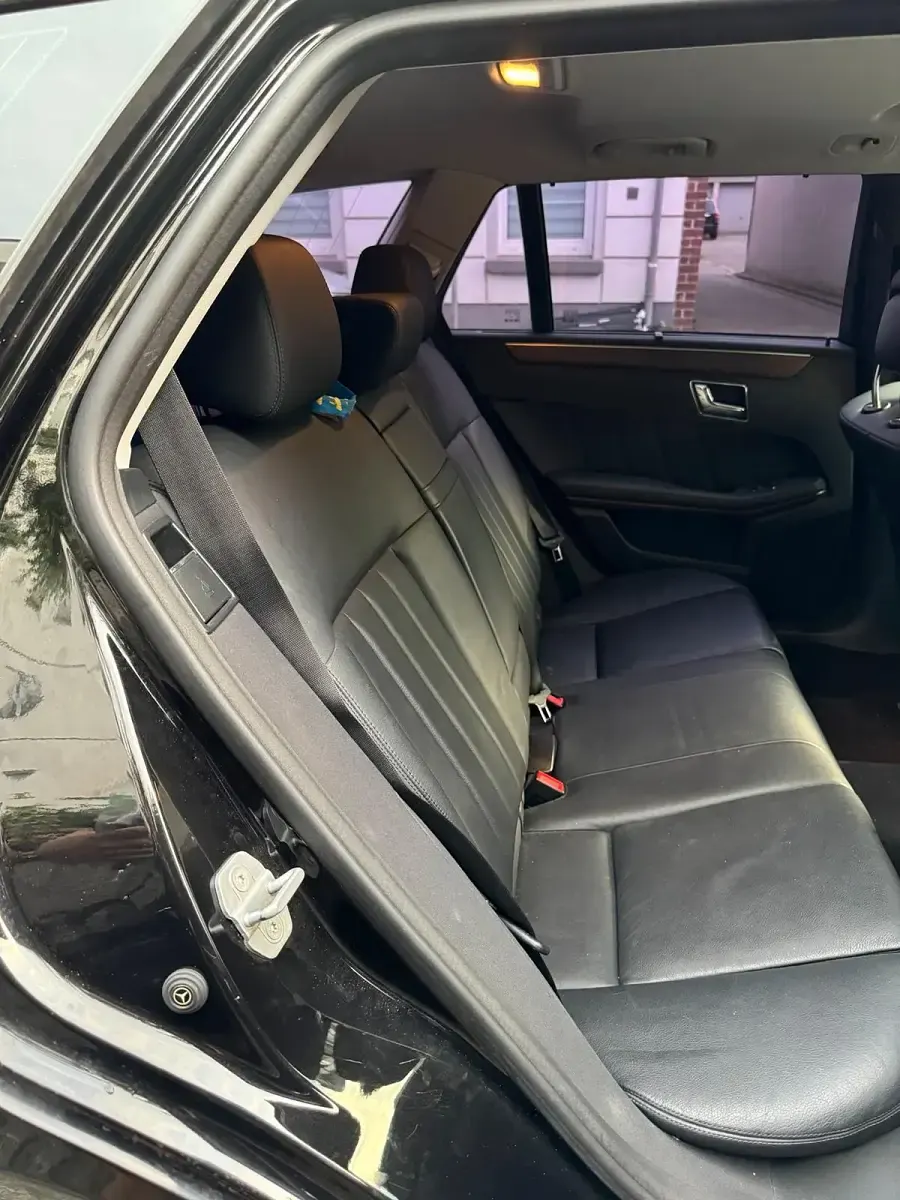 Gebraucht Mercedes E350 231 PS (169 kW) 2011 Schwarz Kombi