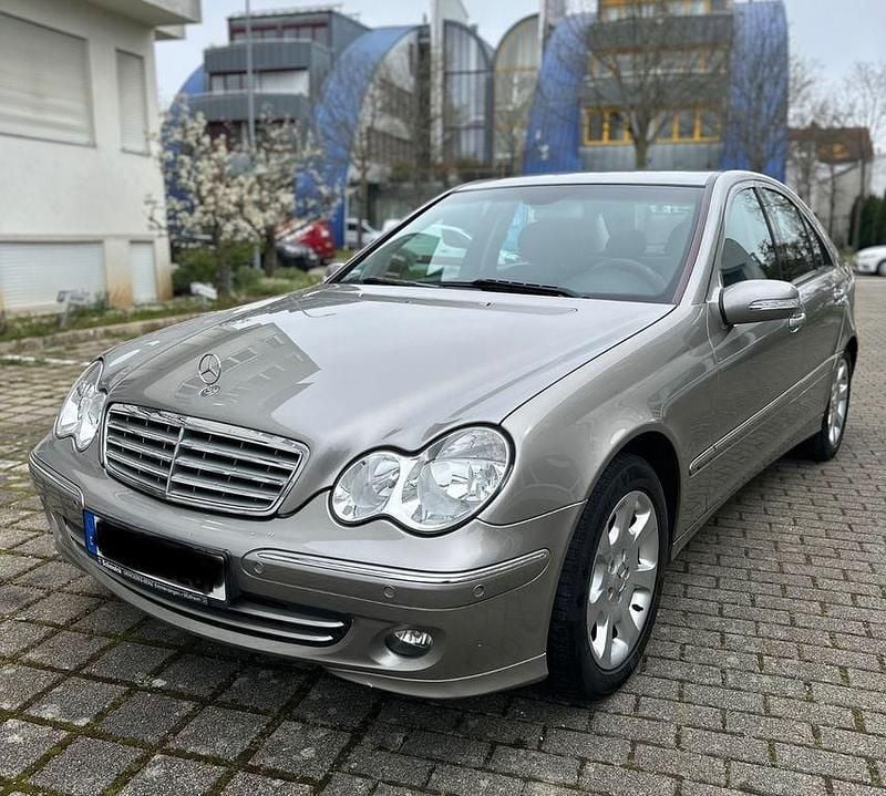 Gebraucht Mercedes C220 Elegance 150 PS (110 kW) 2006 Grau Limousine