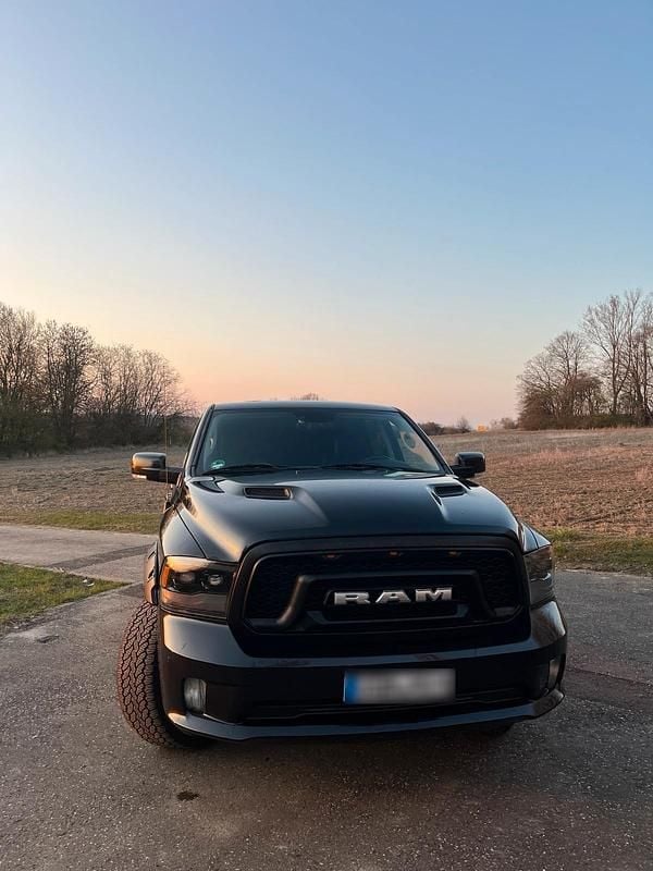 Gebraucht RAM 1500 401 PS (294 kW) 2015 Schwarz Pickup