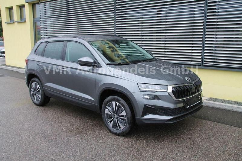 Neu Skoda Karoq 150 PS (110 kW) 2026 Grau SUV