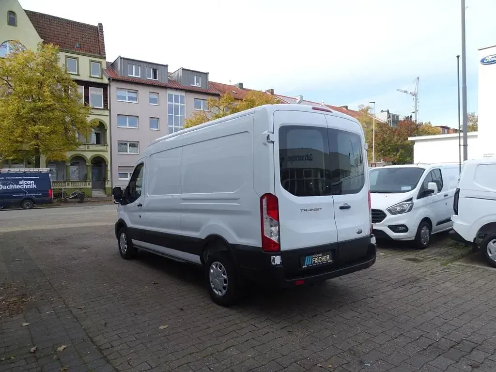 Gebraucht Ford Transit Trend 131 PS (96 kW) 2024 Weiss Van