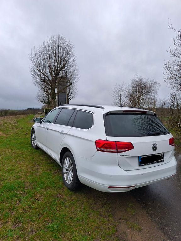 Gebraucht VW Passat Comfortline 150 PS (110 kW) 2017 Weiß Kombi