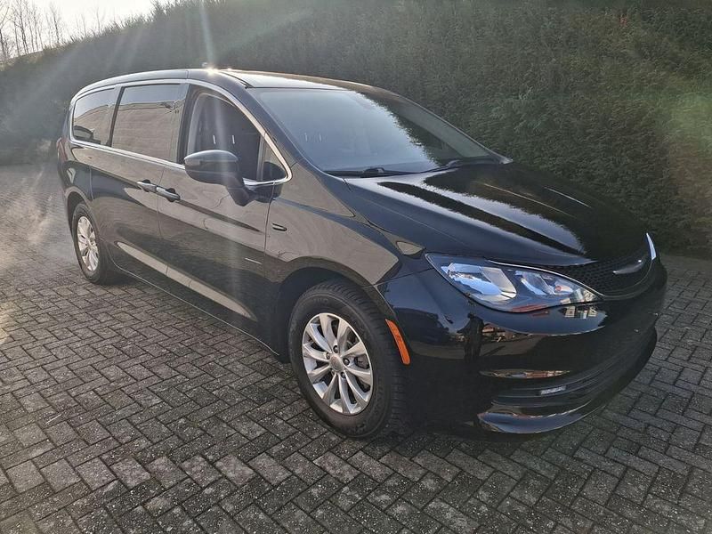 Gebraucht Chrysler Pacifica Touring 291 PS (214 kW) 2017 Schwarz Kombi