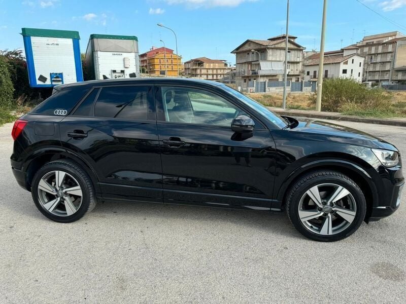 Schwarz Gebraucht 2019 Audi Q2 SUV | 19.500 € (Fairer Preis) - Bild 1/4