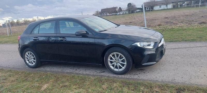 Gebraucht Mercedes A200 163 PS (119 kW) 2023 Schwarz Limousine