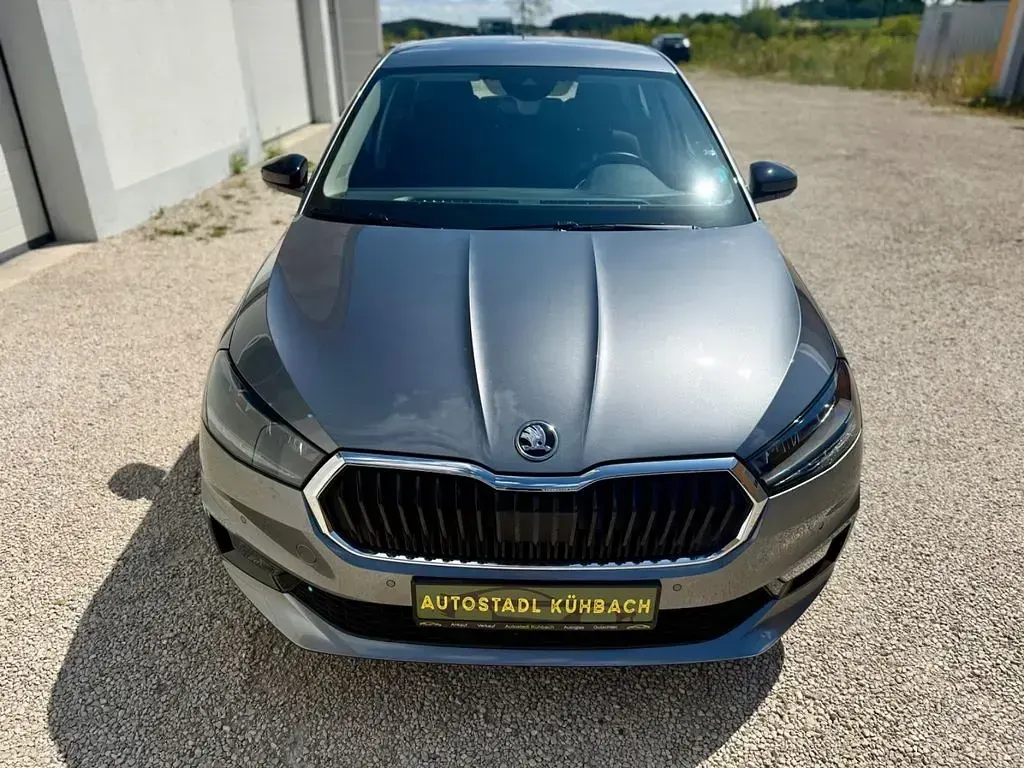 Gebraucht Skoda Fabia Selection 80 PS (58 kW) 2025 Grau Kleinwagen