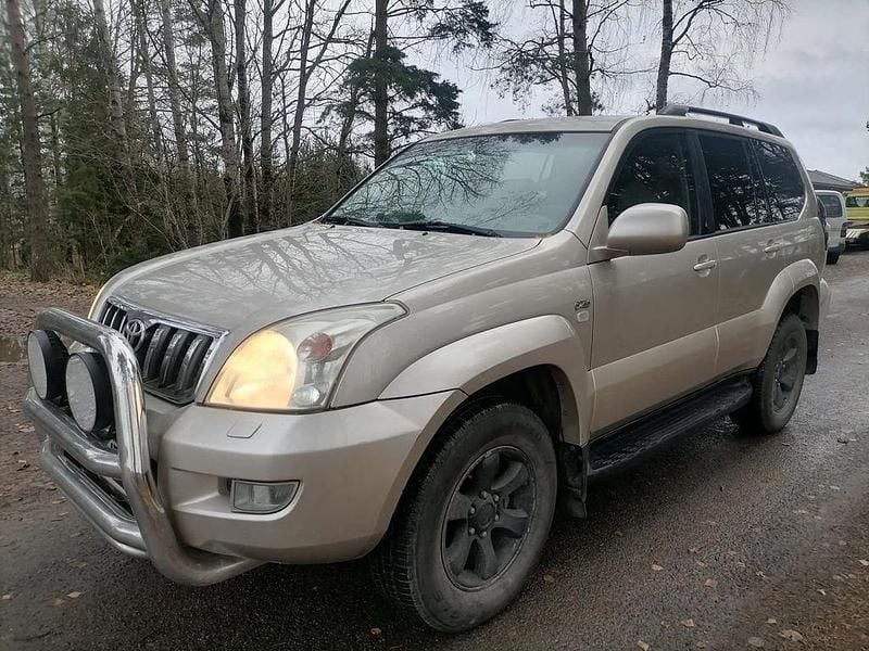 Gold Gebraucht 2007 Toyota Land Cruiser Luna SUV | 8.799 € - Bild 1/4