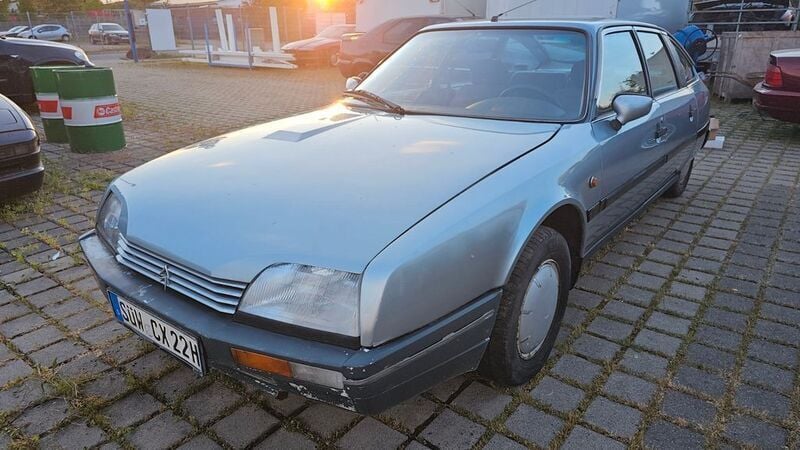 Silber Gebraucht 1986 Citroën CX Limousine | 3.900 € - Bild 1/4