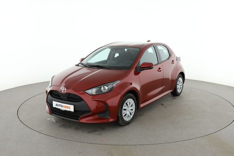 Rot Gebraucht 2021 Toyota Yaris Comfort Kleinwagen | 13.440 € (Fairer Preis) - Bild 1/4