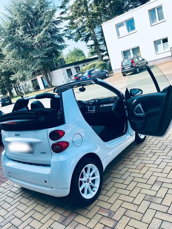 Gebraucht Smart ForTwo Cabrio 71 PS (52 kW) 2012 Weiß Cabrio