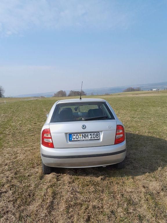 Gebraucht Skoda Fabia 75 PS (55 kW) 2004 Silber Limousine