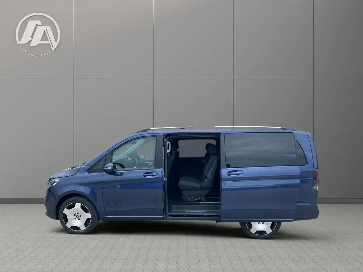 Gebraucht Mercedes V250 190 PS (139 kW) 2025 Sodalith blau Van / Kleinbus