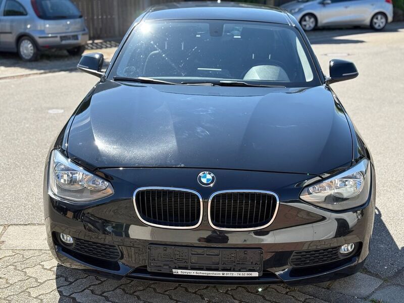 Schwarz Gebraucht 2011 BMW 116 Comfort Edition Kleinwagen | 4.500 € (Guter Preis) - Bild 1/4